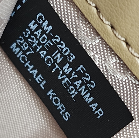 Michael Kors Jet Set LG Phone Wallet Wristlet - Picture 4 of 6